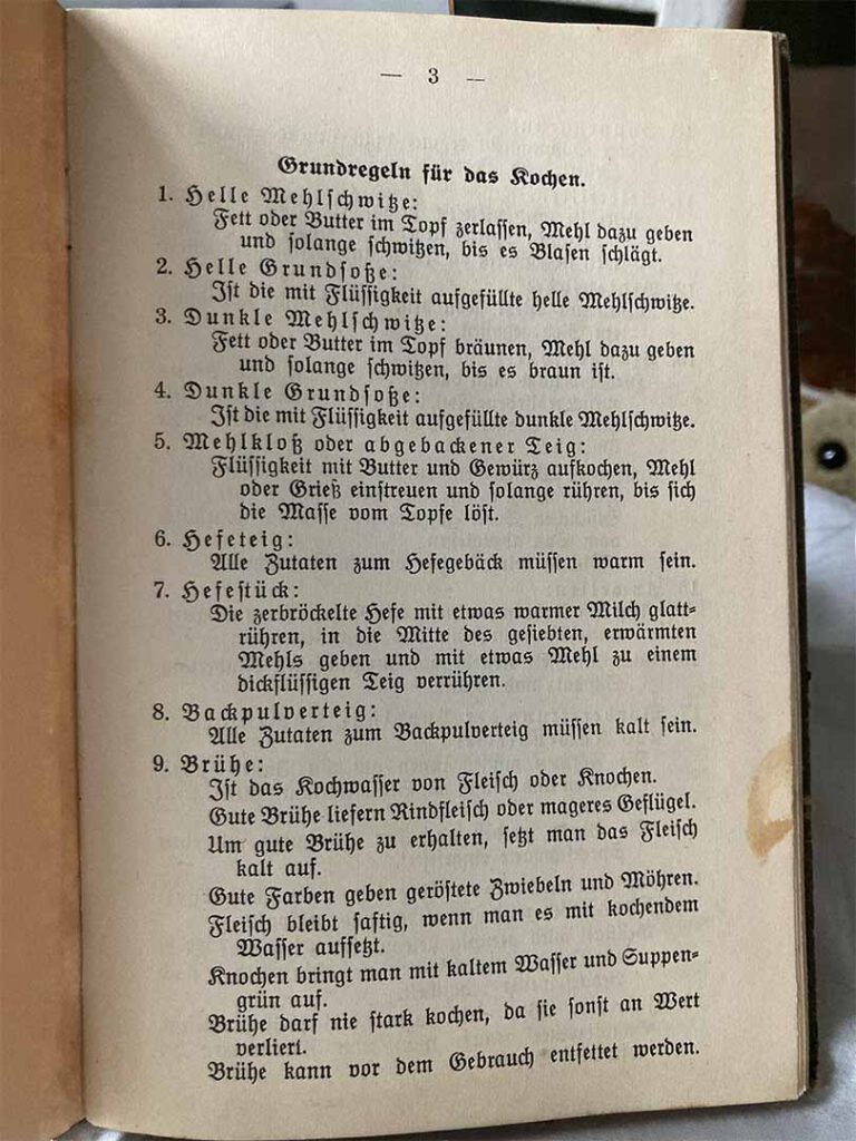 Abbildung der Seite 3 des Kochbuchs, Kapitelanfang "Grundlagen für das Kochen"